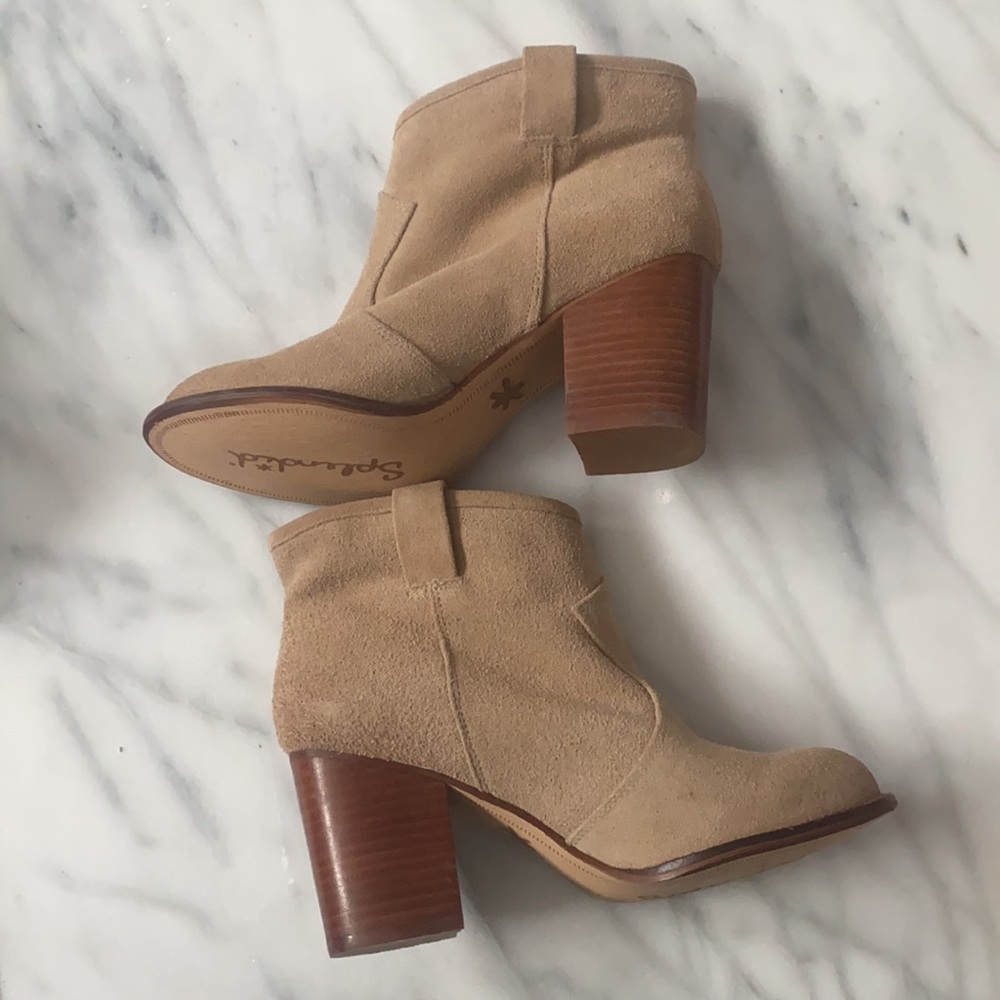 Splendid | Lakota Suede Tan Booties Size 6.5